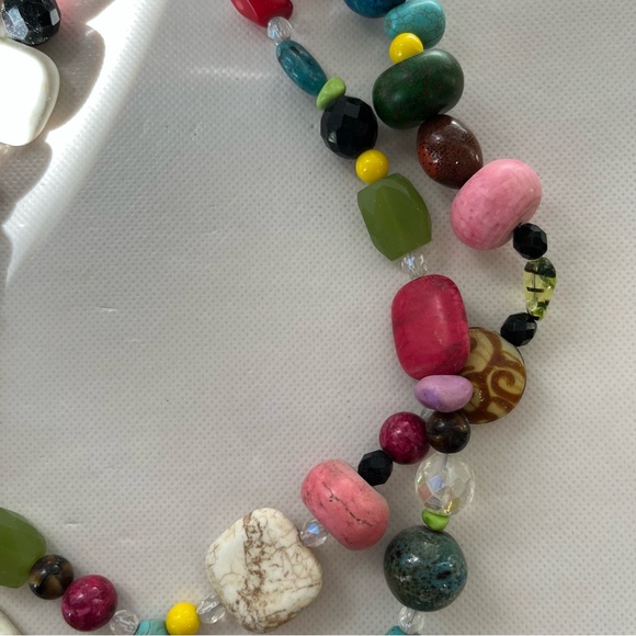 Chunky Stones Colorful Necklace - Picture 4 of 6